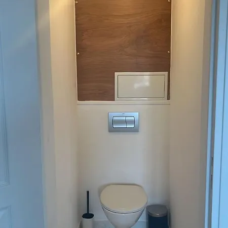 Chic Et Elegant Style Haussmannien Apartament Pantin