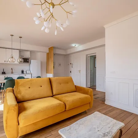Apartament Chic Et Elegant Style Haussmannien Pantin