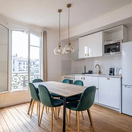 Chic Et Elegant Style Haussmannien Pantin