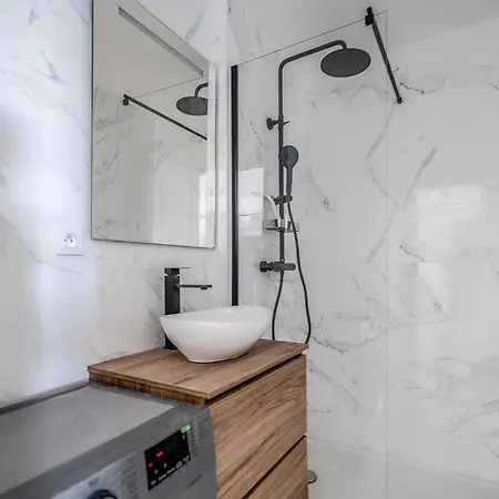 Chic Et Elegant Style Haussmannien Apartament *