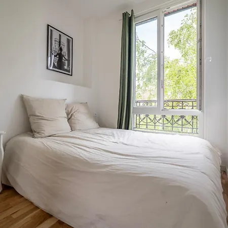 Chic Et Elegant Style Haussmannien Pantin